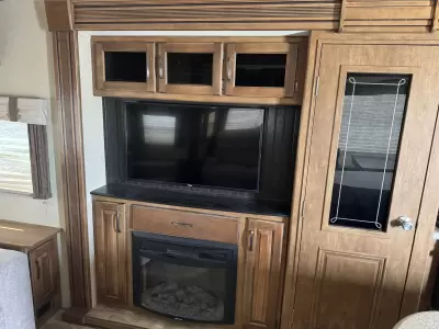 Used 2015 Grand Design Reflection 337RLS — photo 11