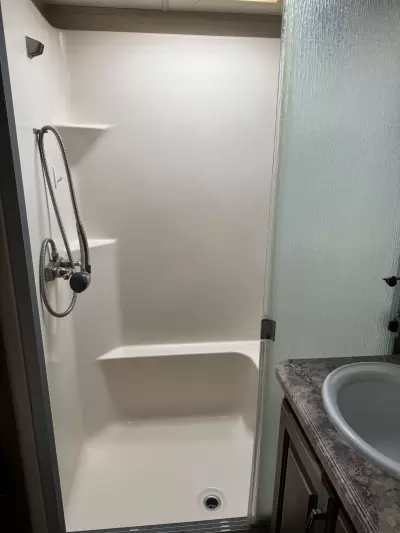 Used 2015 Grand Design Reflection 337RLS — photo 17