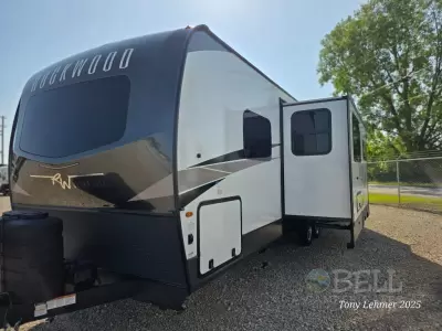 New 2026 Forest River RV Rockwood Ultra Lite 2706BH — photo 4