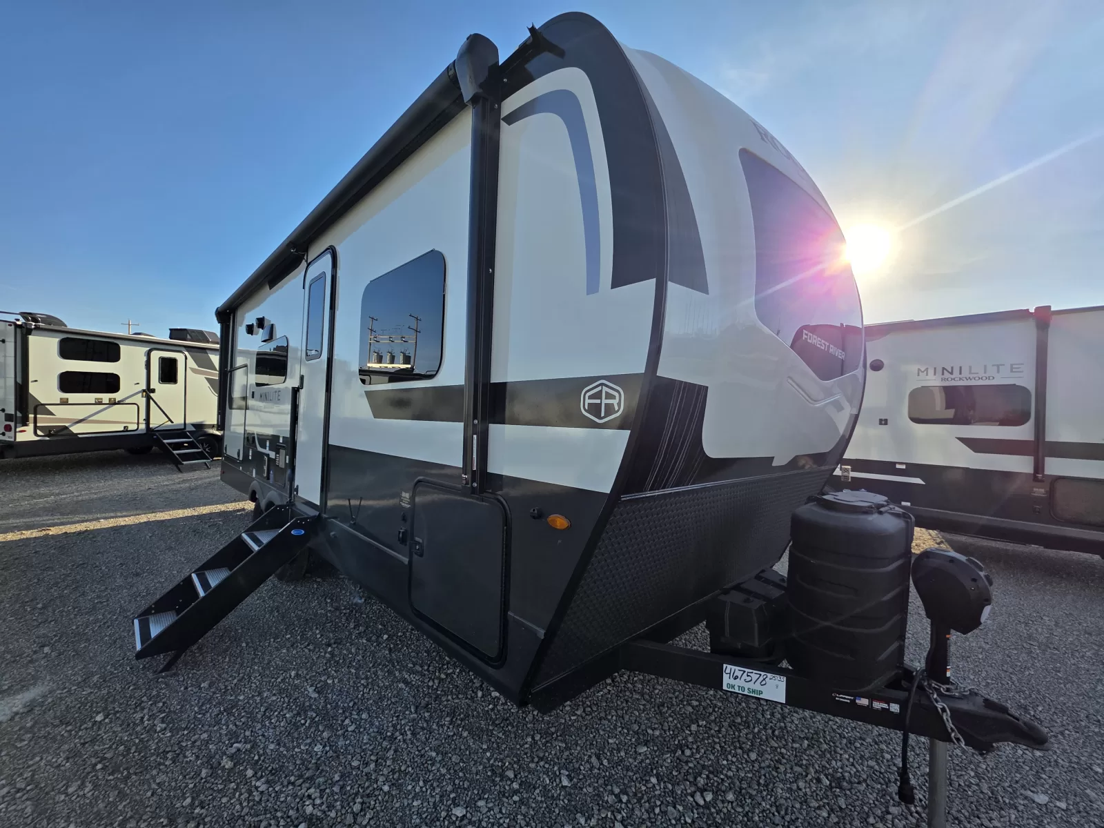 2027 Rockwood Mini Lite 2513S travel trailer interior detail available at Bell Camper Sales in Bartlesville, Oklahoma