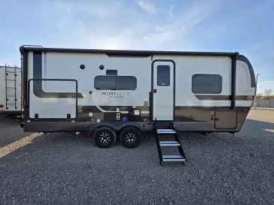 New 2027 ROCKWOOD Mini Lite 2513S — photo 13