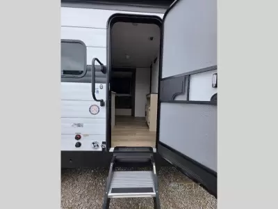 New 2026 Shasta RVs i-5 Edition 527BHS — photo 20
