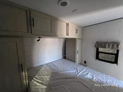 New 2026 Shasta RVs i-5 Edition 526BH — photo 24