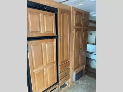 Used 2005 Forest River RV Georgetown 370ts — photo 9