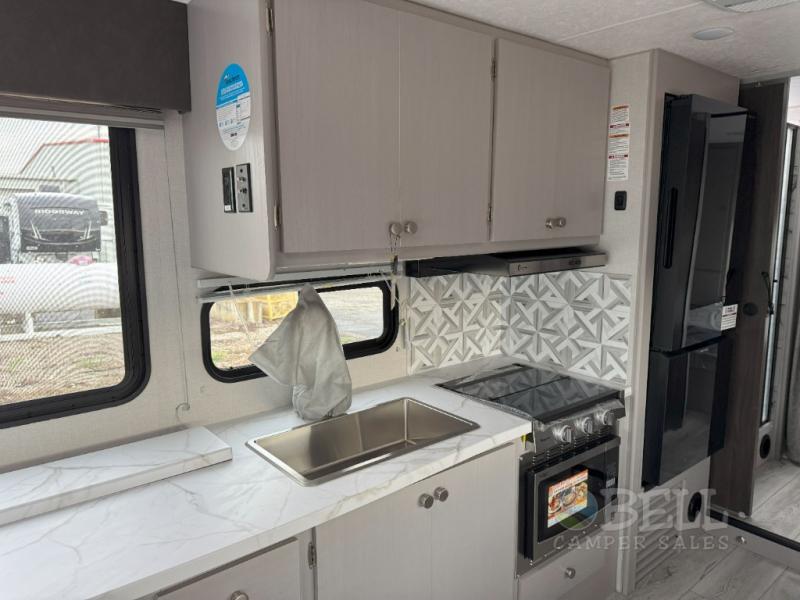 New 2025 Coachmen RV Freelander 31MB