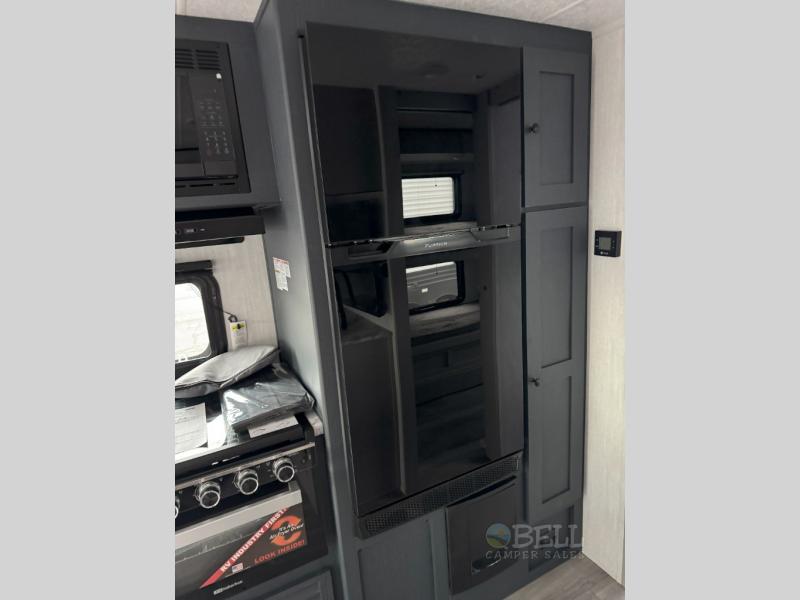 New 2025 Coachmen RV Apex Ultra-Lite 241BHS