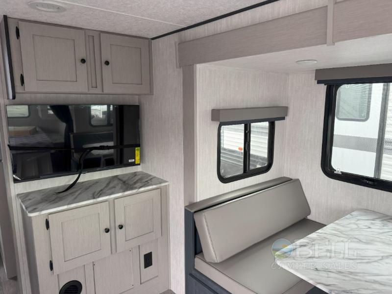 New 2025 Coachmen RV Apex Ultra-Lite 241BHS