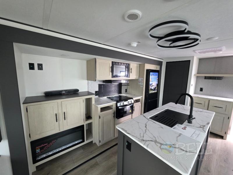 New 2026 Shasta RVs Shasta 33RLTS