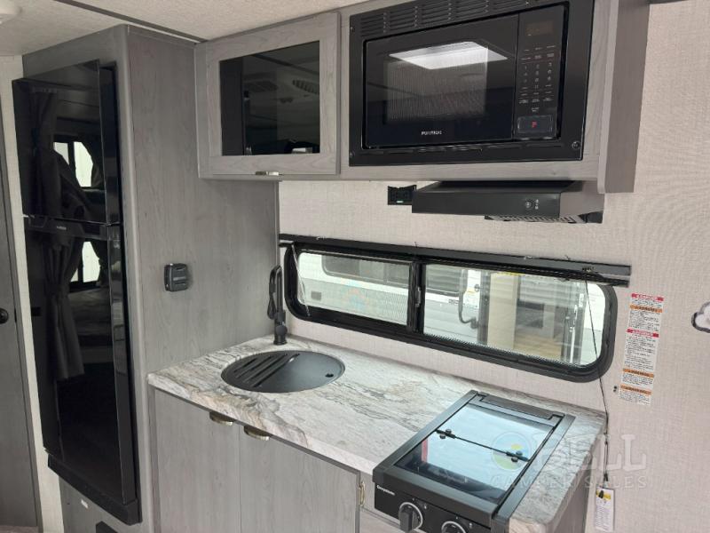 New 2025 Forest River RV Ozark 1650BHK