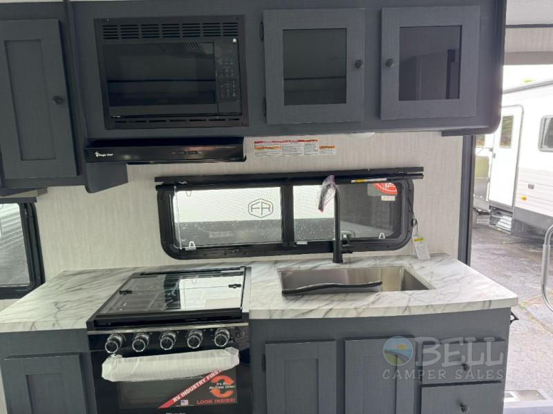 New 2026 Coachmen RV Apex Ultra-Lite 188RBST