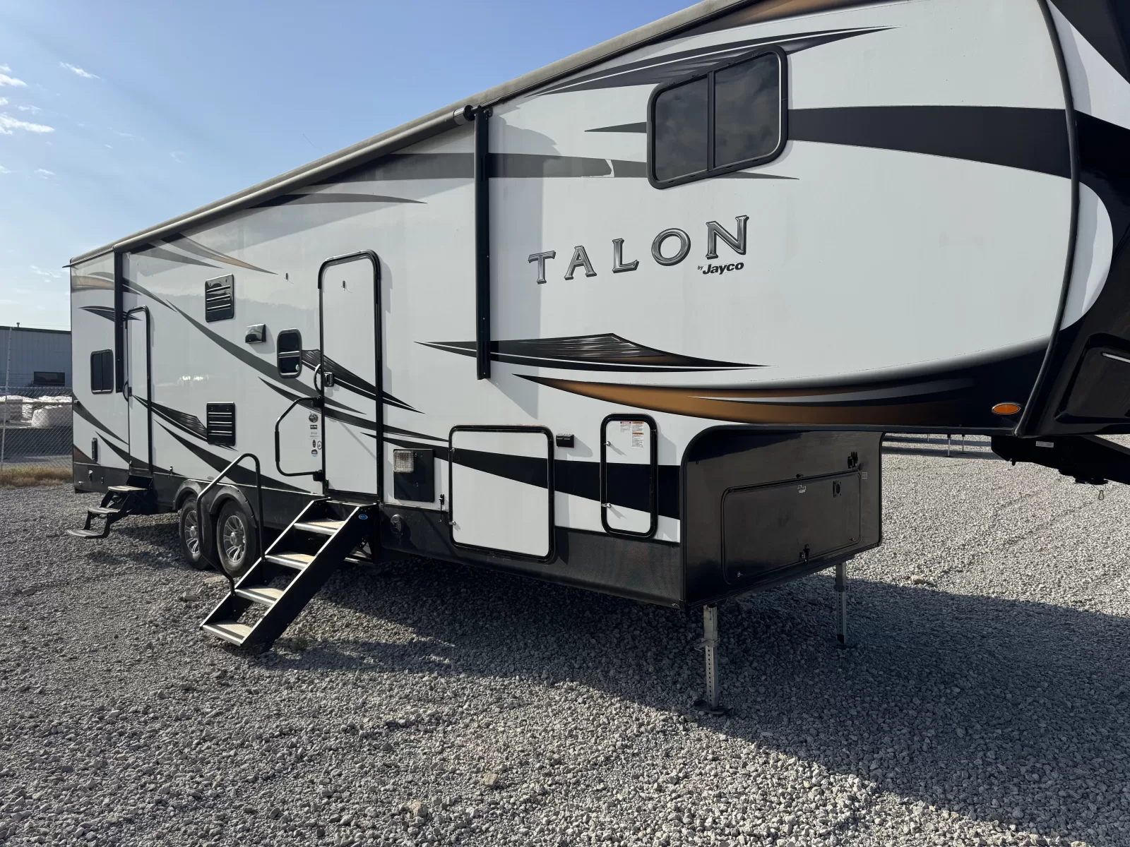 2018 Jayco Talon 313 fifth wheel full view available at Bell Camper Sales in Bartlesville, Oklahoma