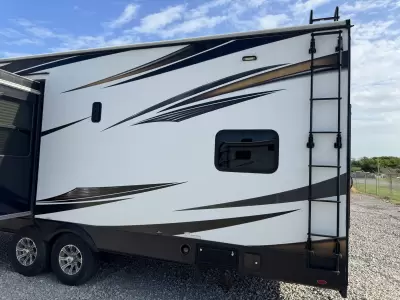 Used 2018 Jayco Talon 313 — photo 4