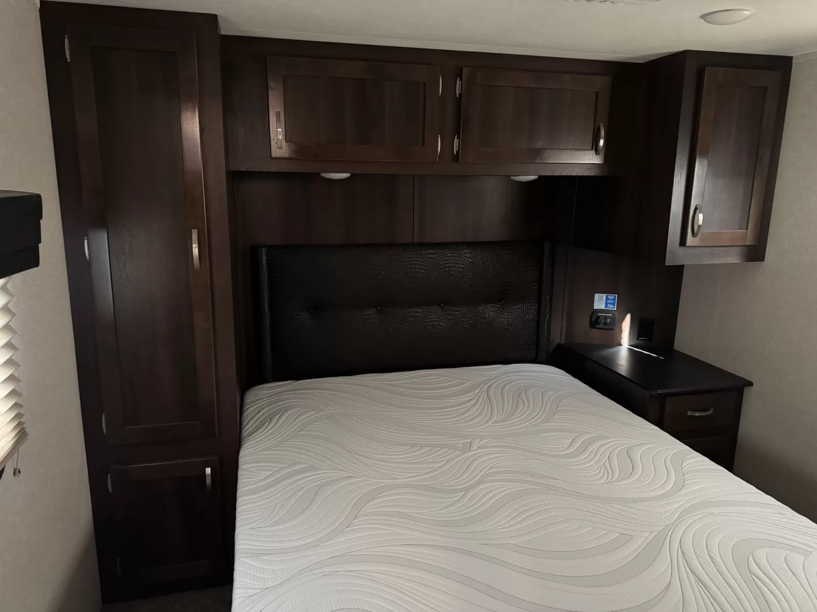 2018 Jayco Talon 313 fifth wheel kitchen and dining area available at Bell Camper Sales in Bartlesville, Oklahoma