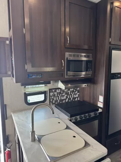 Used 2018 Jayco Talon 313 — photo 11