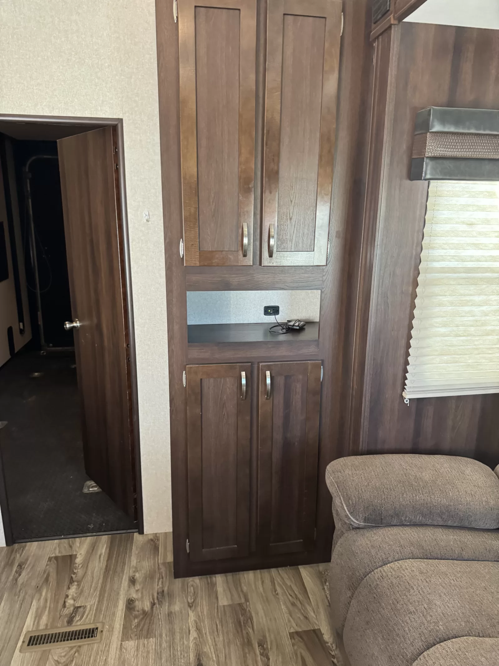 2018 Jayco Talon 313 fifth wheel interior layout available at Bell Camper Sales in Bartlesville, Oklahoma
