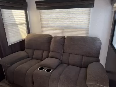 Used 2018 Jayco Talon 313 — photo 16