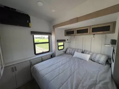 New 2027 Forest River RV Rockwood Signature 290SFK — photo 26