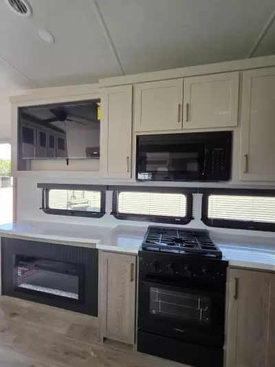 New 2027 Forest River RV Rockwood Signature 374DBH — photo 17