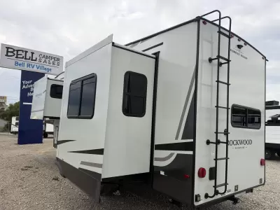 New 2027 Forest River RV Rockwood Signature 281SRK — photo 10