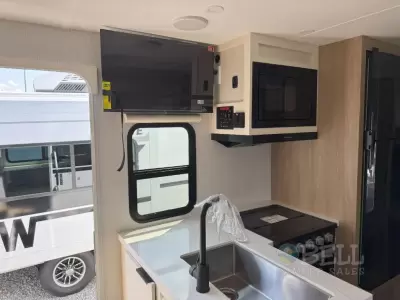 New 2026 Winnebago Thrive 22MBH — photo 9