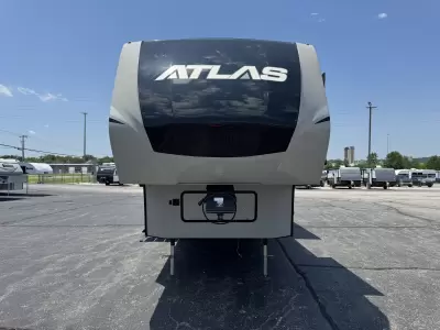 Consignment 2018 Dutchmen RV Atlas 2952RLF — photo 3