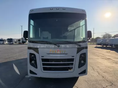 Used 2023 Coachmen pursuit 27XPS — photo 3