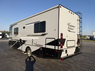 Used 2023 Coachmen pursuit 27XPS — photo 11