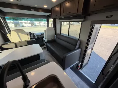 Used 2023 Coachmen pursuit 27XPS — photo 19