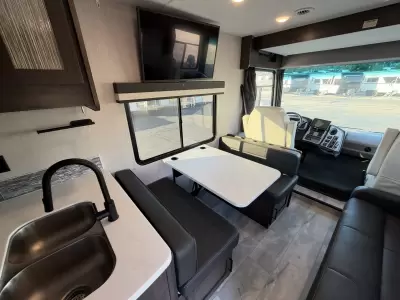 Used 2023 Coachmen pursuit 27XPS — photo 20