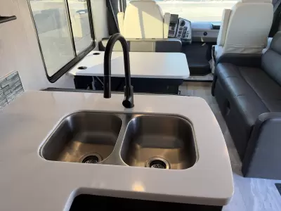 Used 2023 Coachmen pursuit 27XPS — photo 25