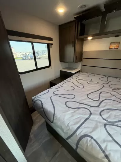 Used 2023 Coachmen pursuit 27XPS — photo 30