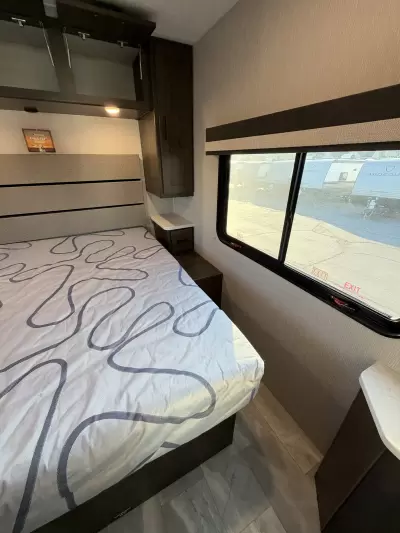 Used 2023 Coachmen pursuit 27XPS — photo 31