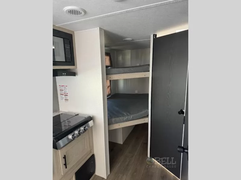 2025 Shasta RVs 525BHS Travel Trailer for sale at Bell Camper Sales in Bartlesville, OK