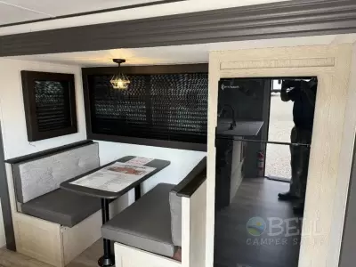New 2025 Shasta RVs i-5 Edition 525BHS — photo 6