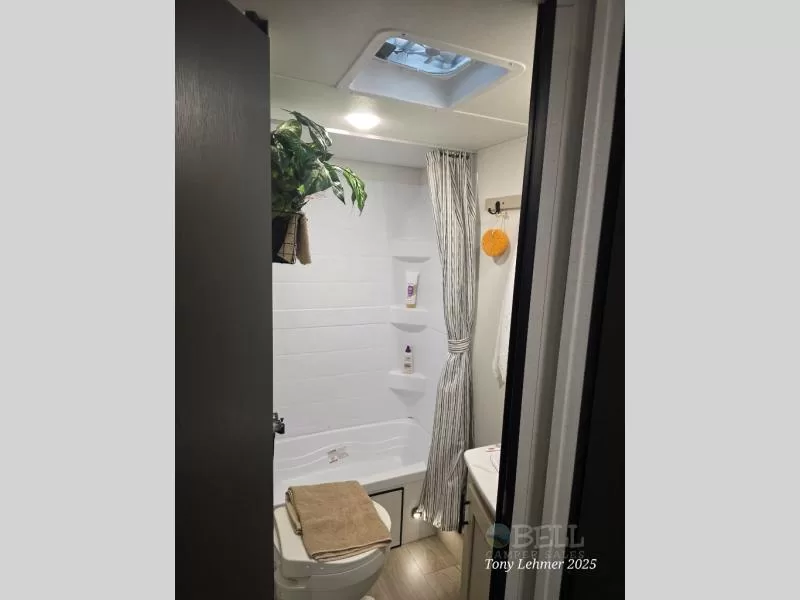 2025 Shasta RVs 525BHS Travel Trailer for sale at Bell Camper Sales in Bartlesville, OK