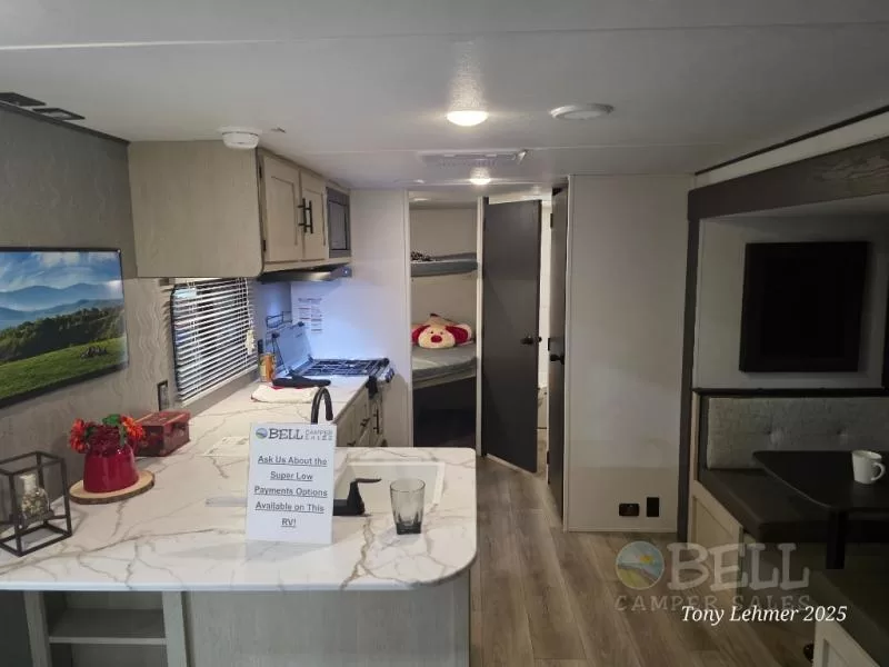 2025 Shasta RVs 525BHS Travel Trailer for sale at Bell Camper Sales in Bartlesville, OK