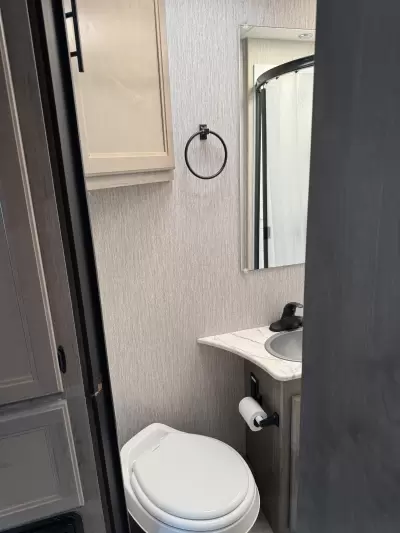 Used 2021 Coachmen RV Freelander 22XG — photo 18