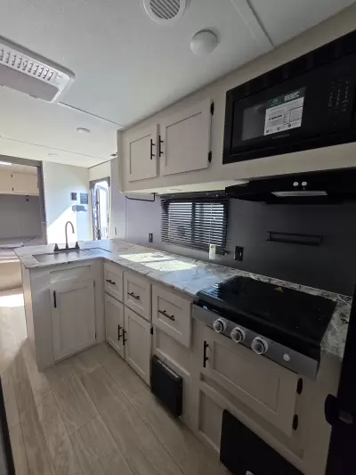 New 2027 Shasta Oasis 526RBS C1 — photo 19
