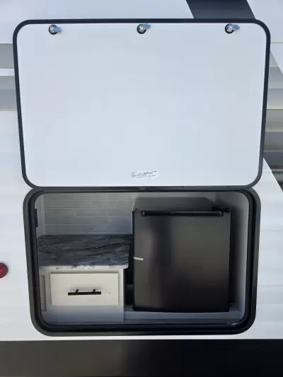 New 2027 Coachmen RV Shasta Oasis 526RBS C3 — photo 9