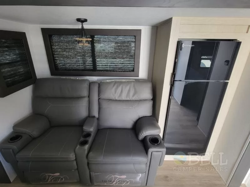 2025 Shasta RVs 526RBS Travel Trailer for sale at Bell Camper Sales in Bartlesville, OK