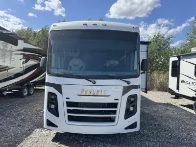 Used 2025 Coachmen pursuit  31TS — photo 2