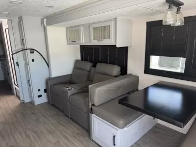 Used 2025 Coachmen pursuit  31TS — photo 17