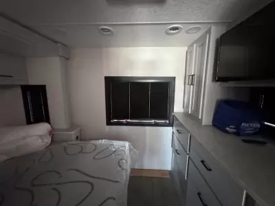 Used 2025 Coachmen pursuit  31TS — photo 31