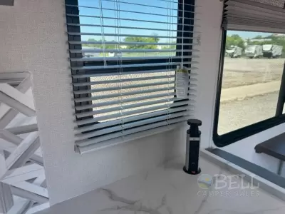 New 2026 Coachmen RV Freelander 27QB — photo 9