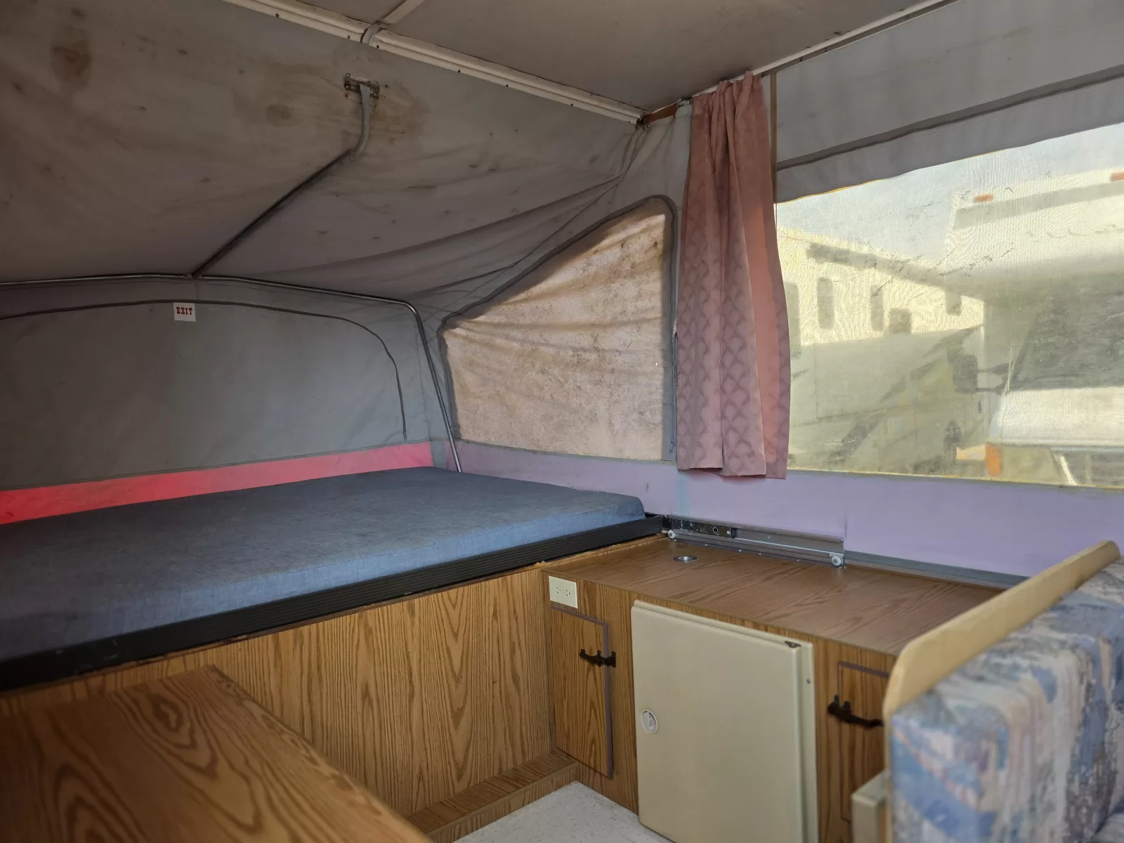 1995 Jayco Eagle 10 popup camper overview available at Bell Camper Sales in Bartlesville, Oklahoma
